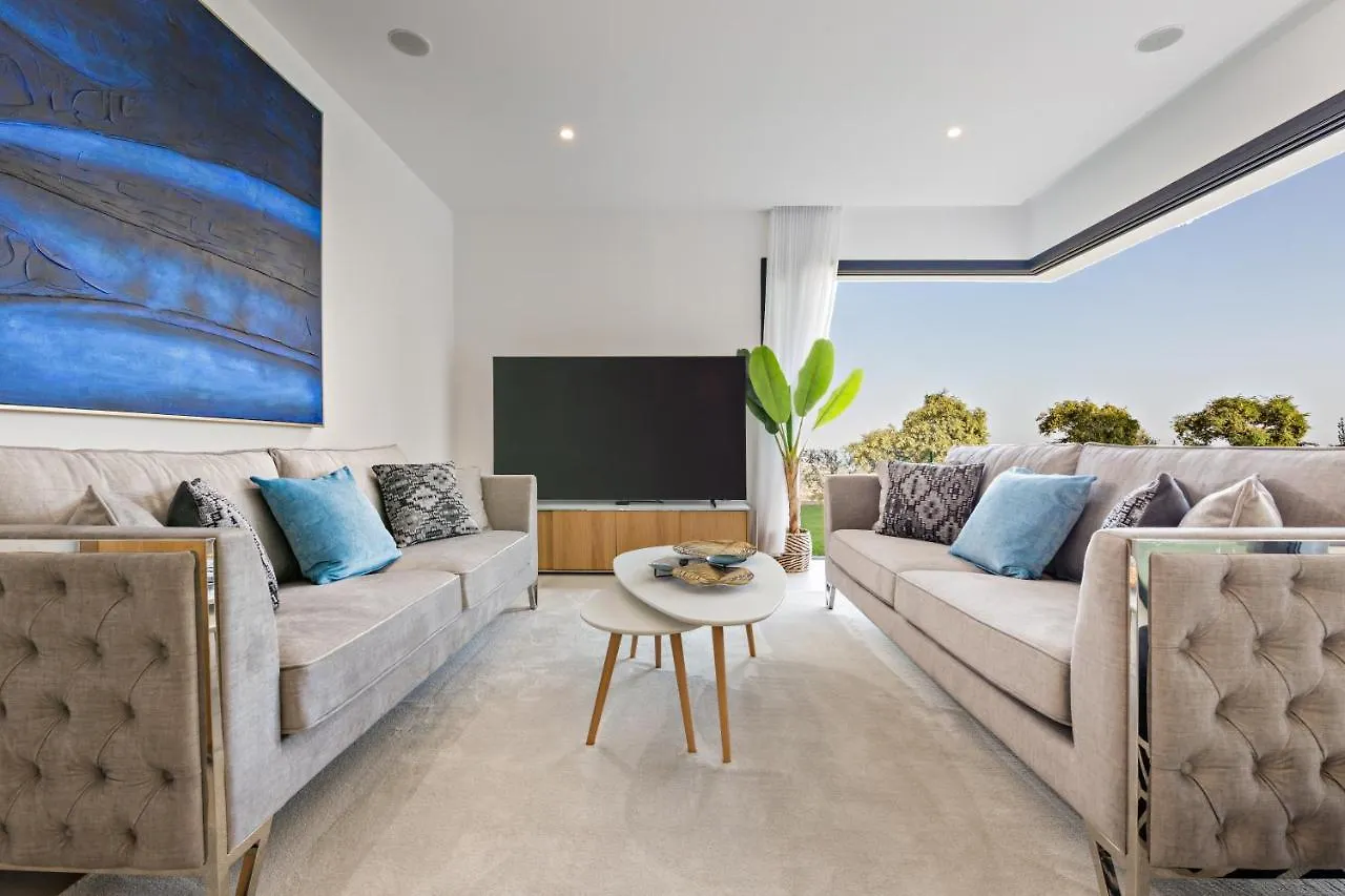 Luxury Seaview 3 Bedroom Apartment - Along Golf Course Of Finca Cortesin 카사레스