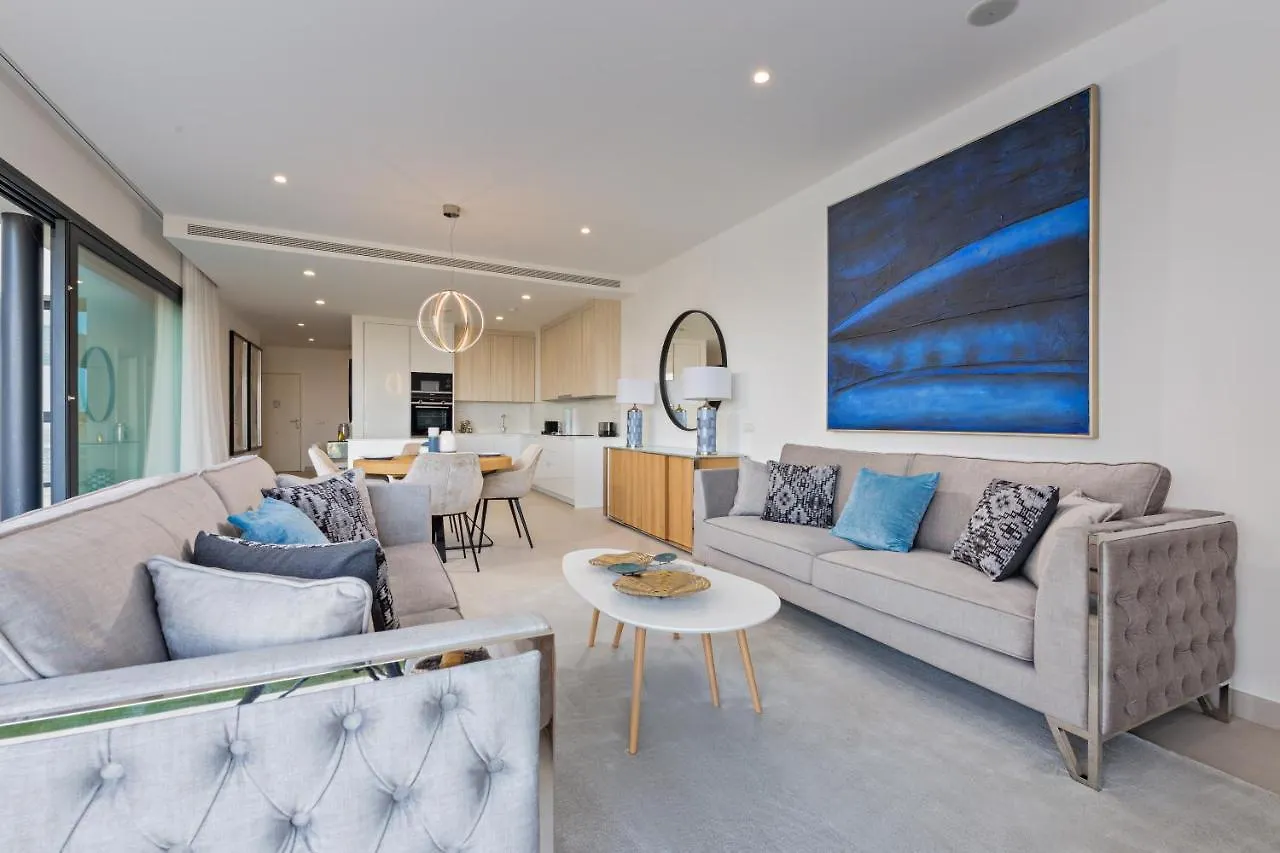 Luxury Seaview 3 Bedroom Apartment - Along Golf Course Of Finca Cortesin 카사레스