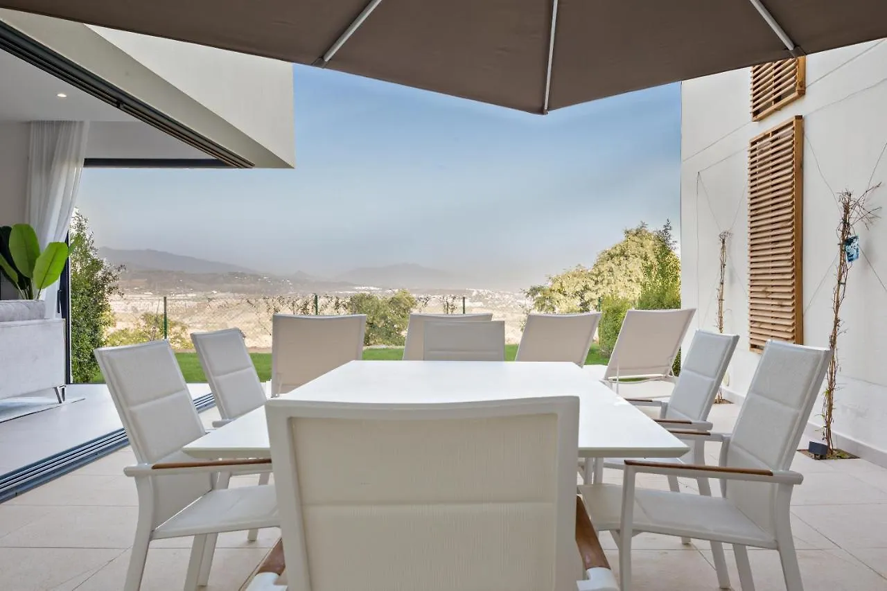 Luxury Seaview 3 Bedroom Apartment - Along Golf Course Of Finca Cortesin 카사레스 0*,