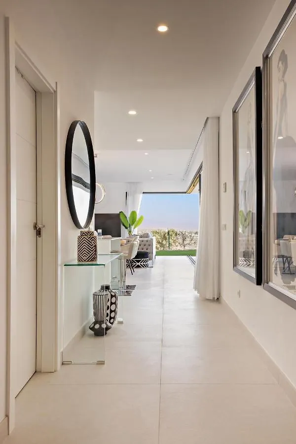 Luxury Seaview 3 Bedroom Apartment - Along Golf Course Of Finca Cortesin Casares 0*,  Spanyolország